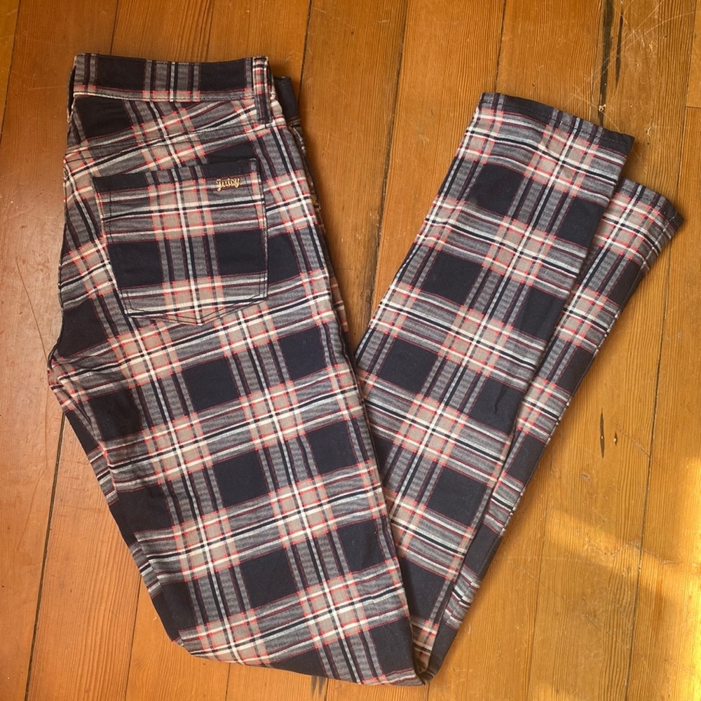 Juicy plaid jeans!